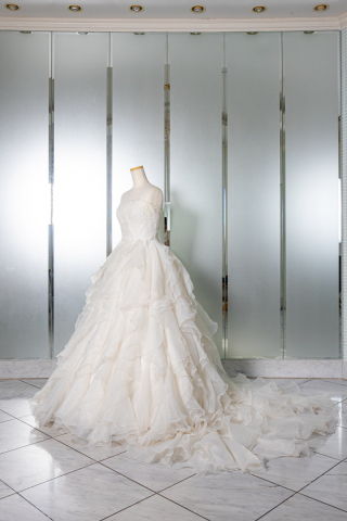 ウェディングドレス【Z013(OW)】