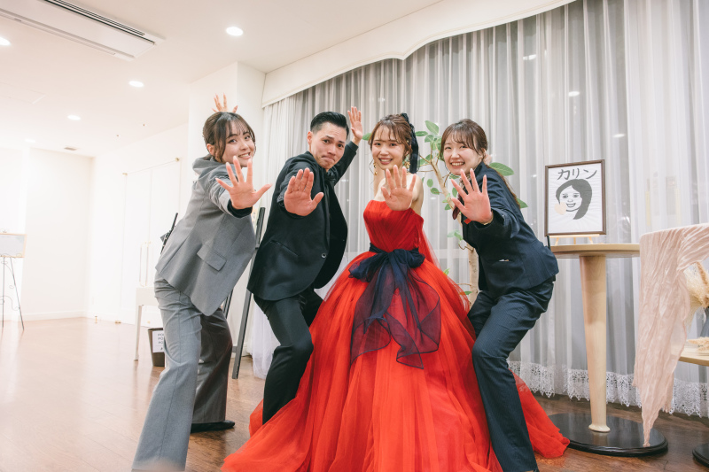 携わったお客様とは絶対に撮る集合写真。全て私の宝物です。