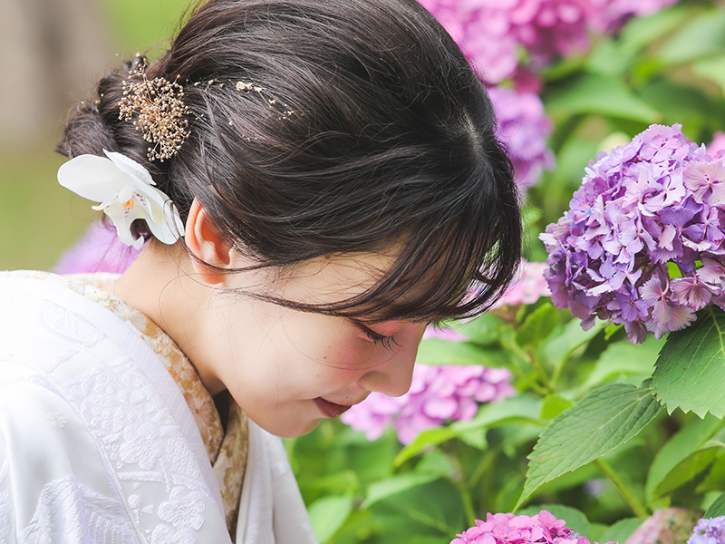 やわらかな微笑みが映える瞬間