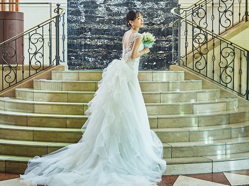 多彩なテイストのドレス展開