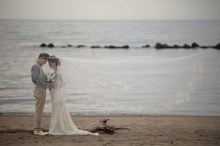 DESTINA　photo wedding_【海デート】ふたりの自然体フォトが人気*