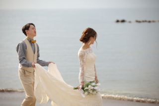 DESTINA　photo wedding_【海デート】ふたりの自然体フォトが人気*