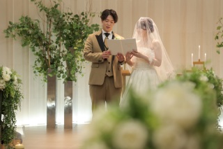 【1着・和洋どちらでもOK】【スタジオ＆チャペル撮影】《50カットデータとお好きに選べる衣裳小物》撮影後の会食付き