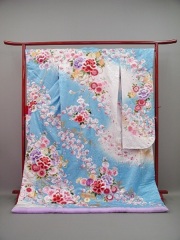 桜流水に牡丹菊