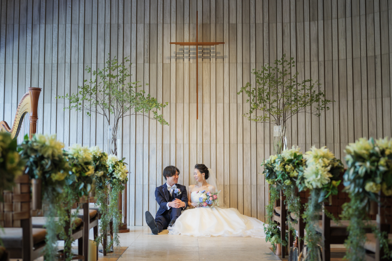 未来を映すチャペルの光