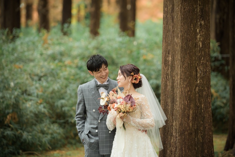 木陰で見つめる横顔