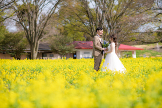 洋装×ロケーション、館内ロケーション