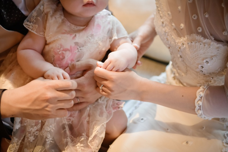 手と手が重なる、想いが重なる