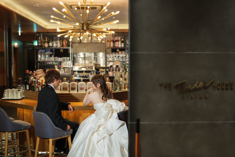 洋装×館内ロケーション