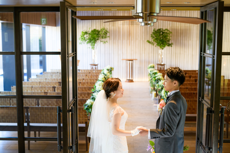 洋装×チャペル、和装×ロケーション