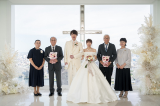 洋装×ロケーション、館内ロケーション