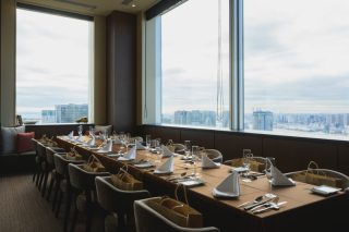 洋装&times;チャペル、会食