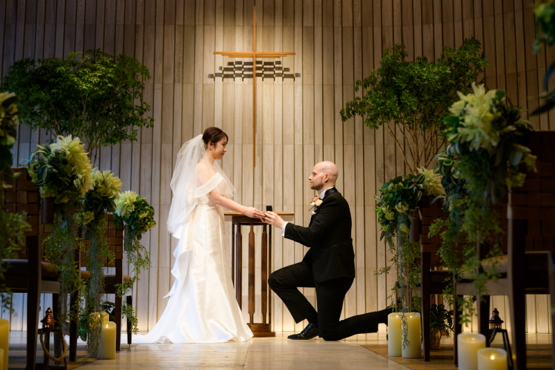 洋装×チャペル、東京駅