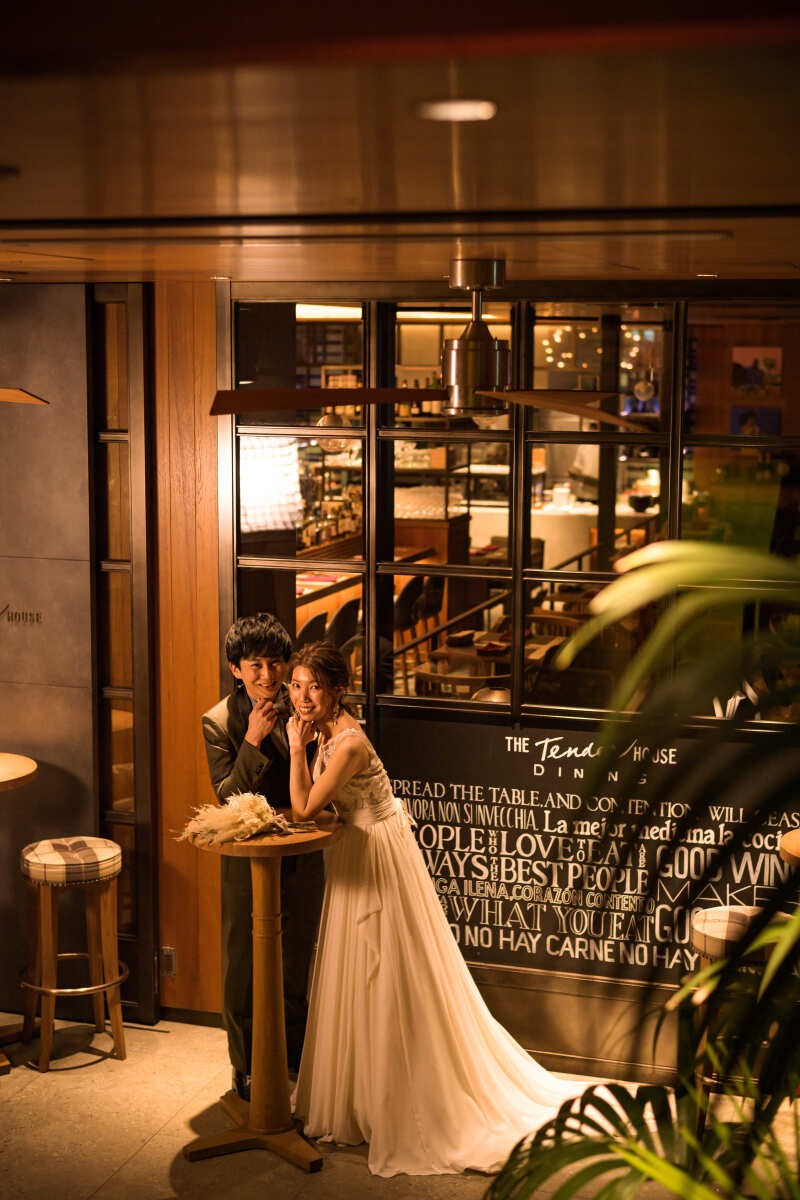 夜に溶け込む佇まい