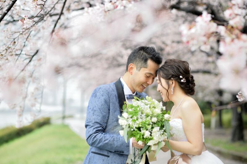 桜に包まれながら