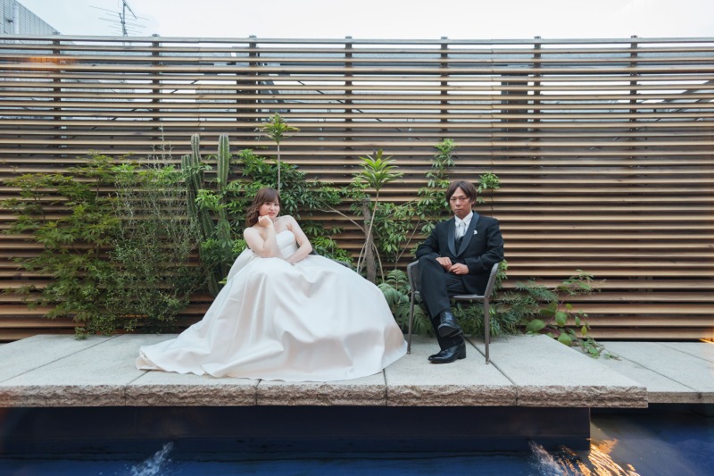 テラスで見せる自然体