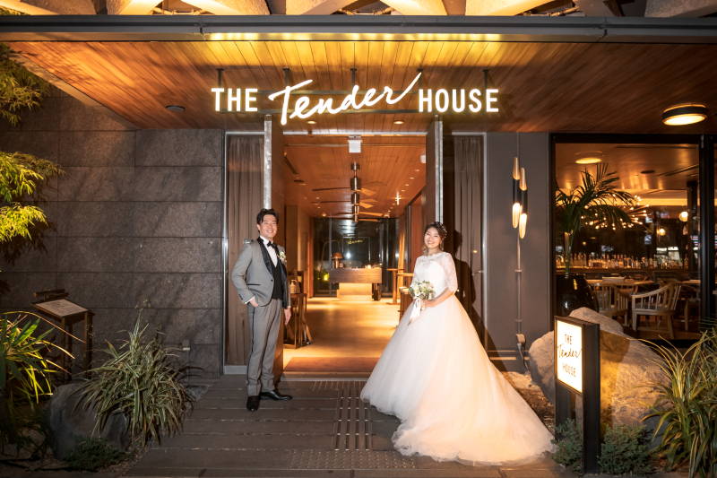 洋装×デザイナーズチャペル