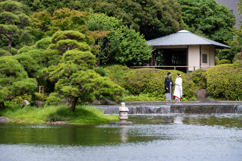 庭園の緑に包まれて