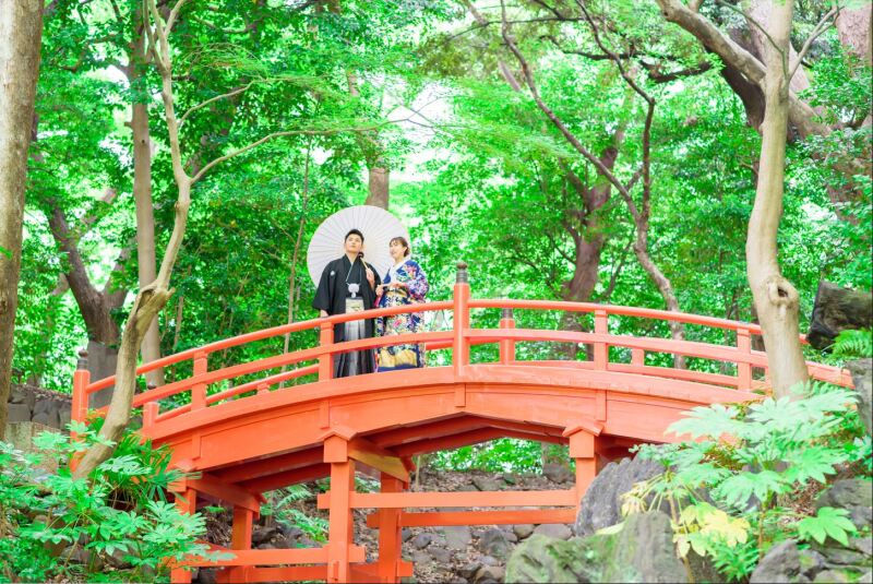 朱い橋での２ショット