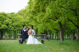 洋装×ロケーション、館内ロケーション