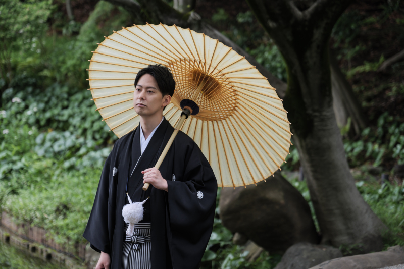 黒紋付が映す新郎の誠実さ