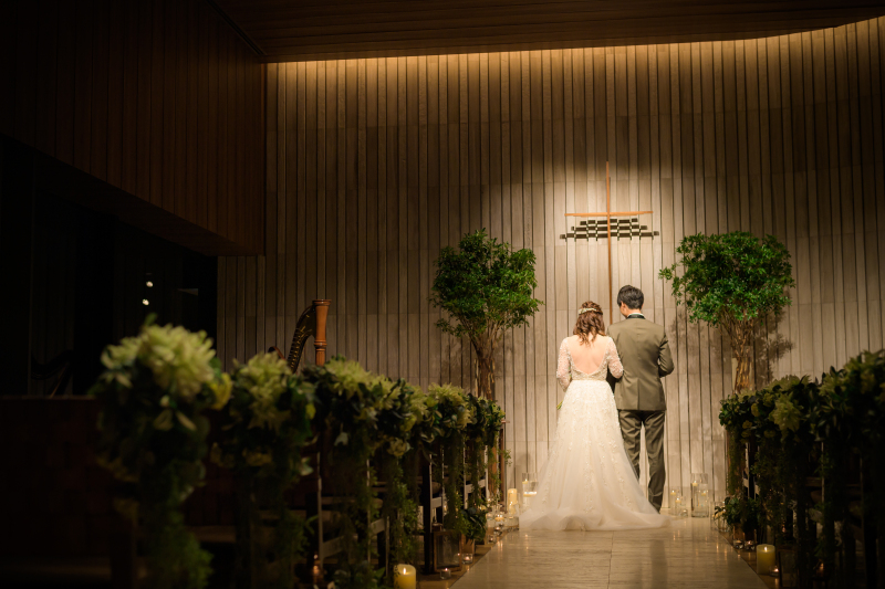 夜の余白に並ぶ