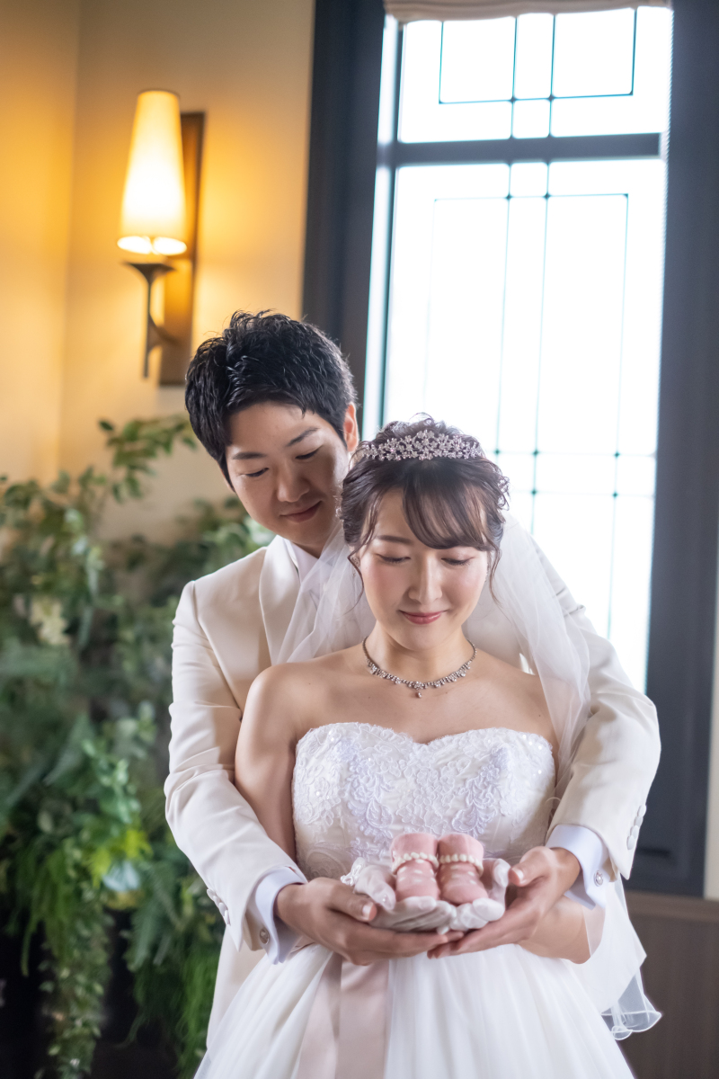 会える日が待ち遠しい!ベビーグッズも一緒に撮影