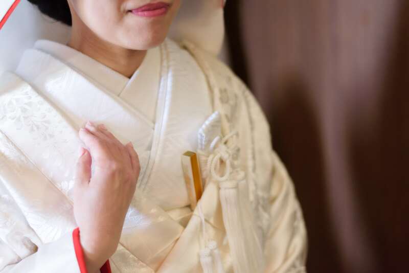 四季折々の背景にも映える、純白の白無垢