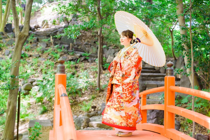 【和洋装ロケーションフォト】洋装&和装1着ずつ,ヘアメイク,データ150枚,移動費,撮影申請費込