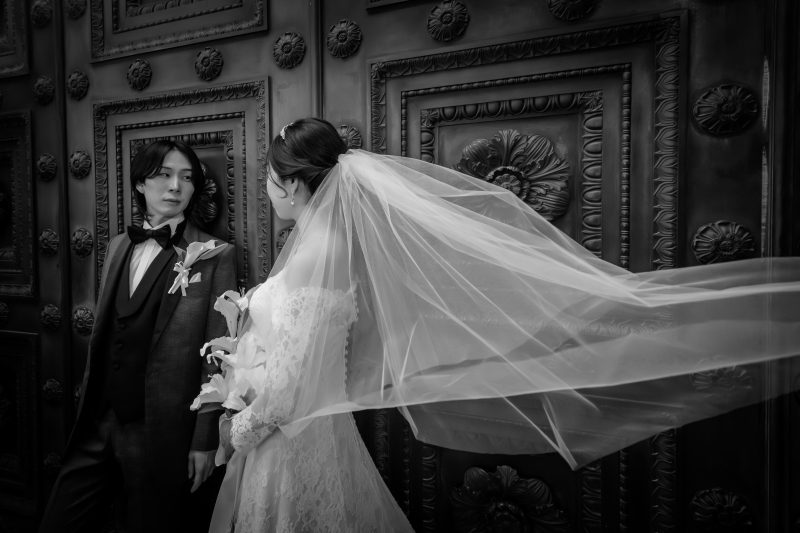 【選べる｜ウェディングドレス&times;ロケーションフォト】上質ドレス&times;タキシード、ヘアメイク、ロケーション移動・申請費、データ100枚付