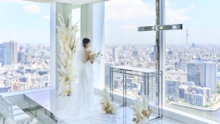 【地上221m天空チャペル&スカイラウンジ館内撮影プラン】選べる上質ドレス×タキシード、ヘアメイク、データ100枚付