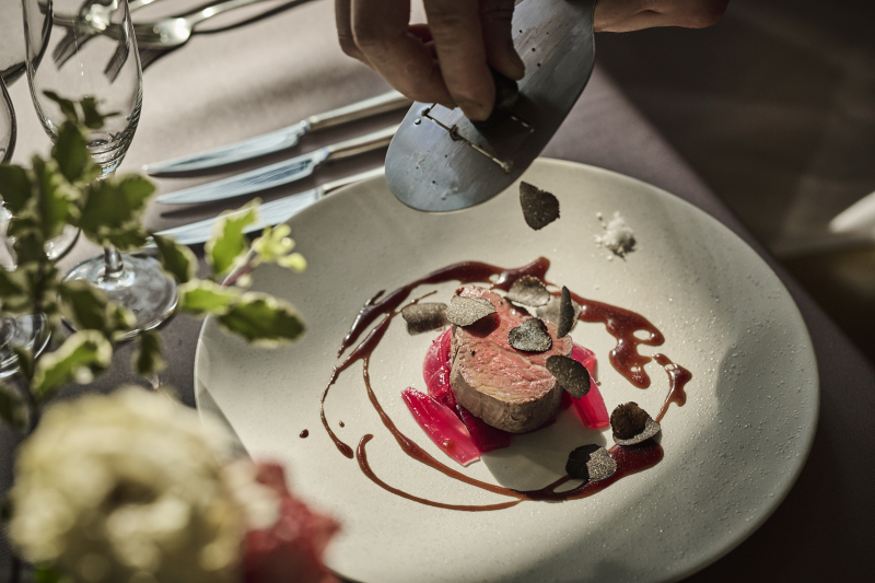 ◆6月撮影まで特別価格【チャペルフォト&お食事6名プラン】レストランルーク｜ ドレス&times;タキシード、ヘアメイク、データ100枚付