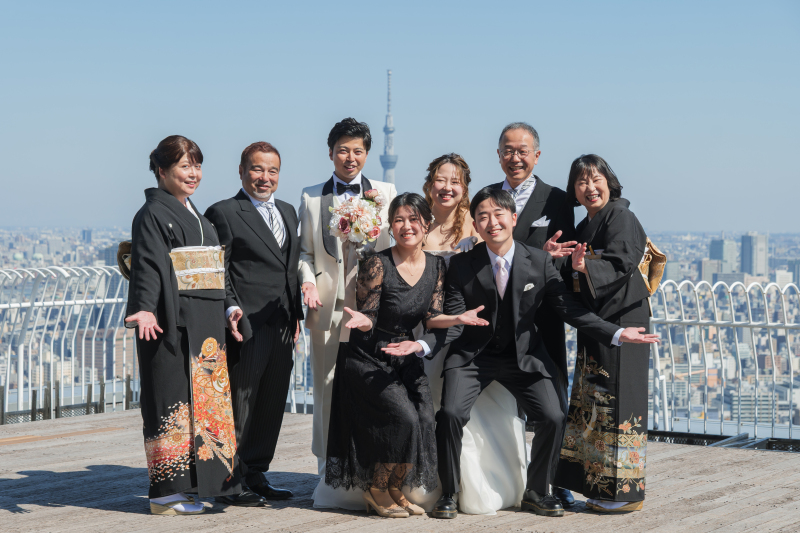 ※親御様やご友人なども一緒に撮影も可能!【選べるチャペル・館内撮影プラン】上質ドレス×タキシード、レタッチ済100カット付き