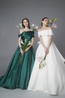 ノアグリーン（左）