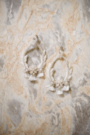 ホワイトサークルイヤリング