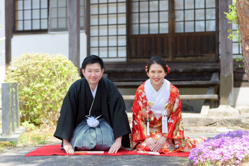 和装に似合うポージングで