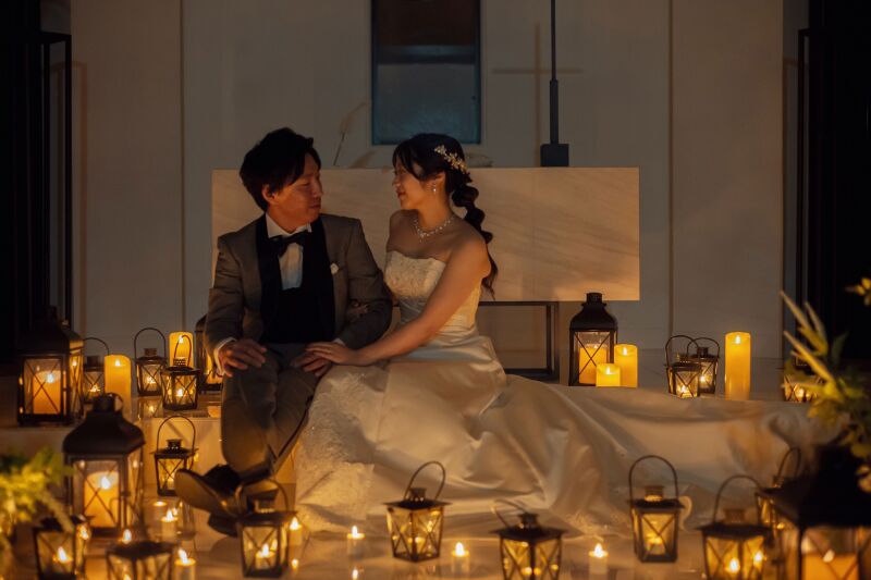 洋装×チャペル・中庭