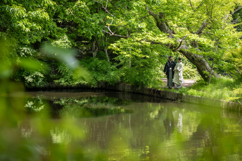 反射するお二人の姿
