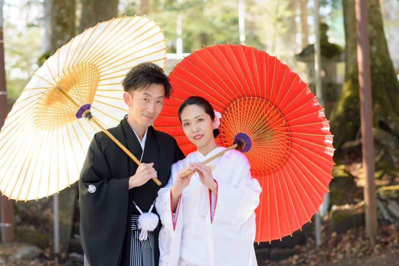 傘をさしたショット