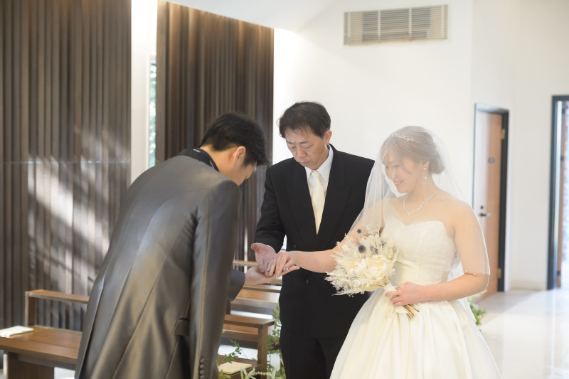 お父様からご新郎様へ。