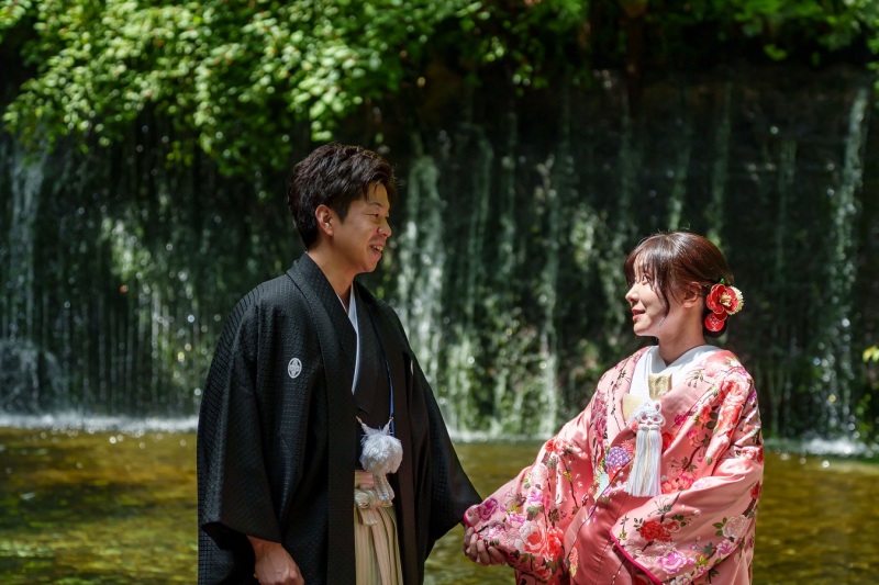 手繋ぎショット