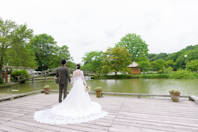幸せなお背中を