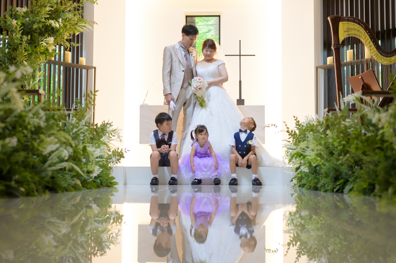 チャペルで家族フォト