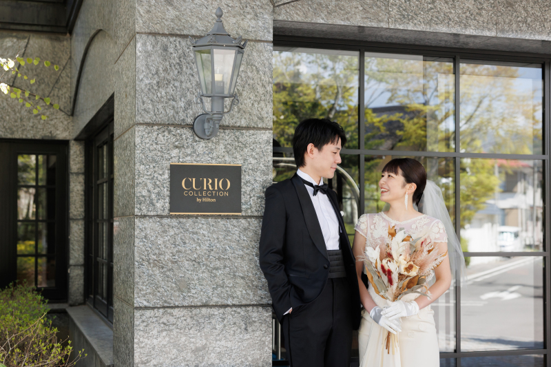 まずはホテル前で