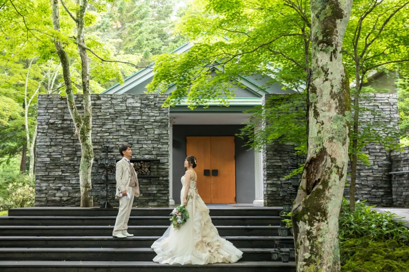 チャペル外観×軽井沢の自然