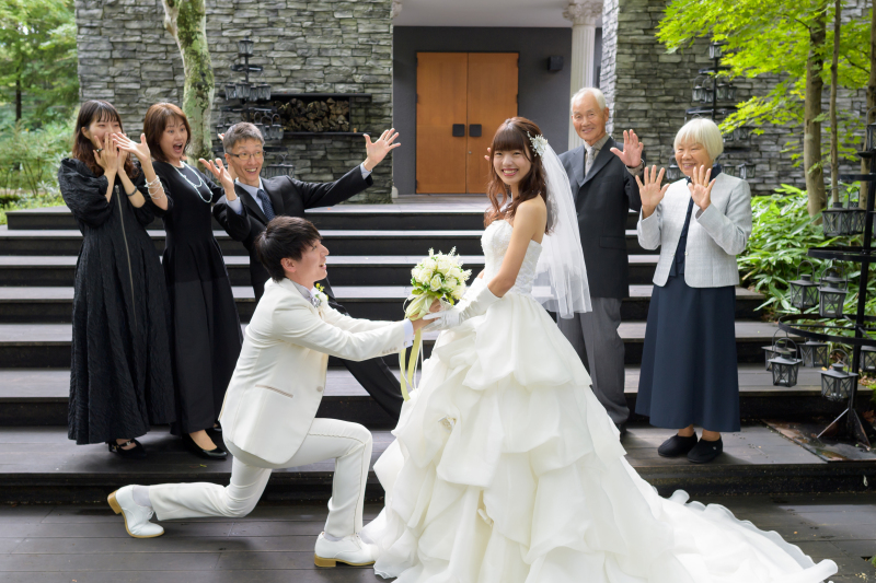 ドレス×チャペル・ファミリーフォト