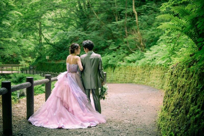 STYLE+軽井沢_カラードレスが豊富