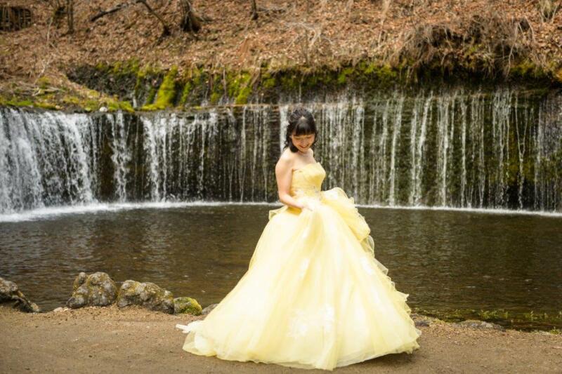 STYLE+軽井沢_カラードレスが豊富