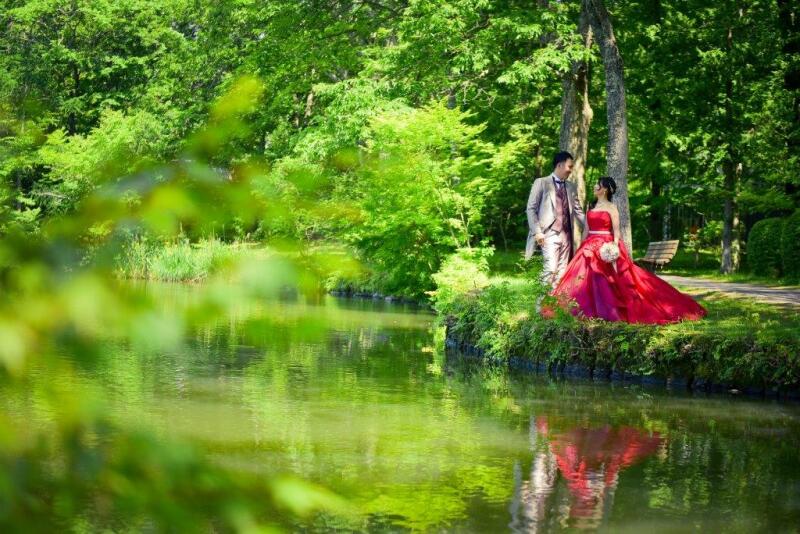 STYLE+軽井沢_カラードレスが豊富