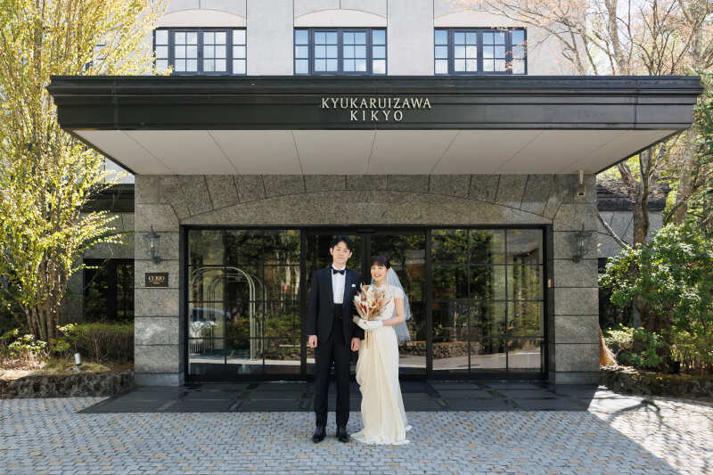 2025年内撮影｜新婦衣装グレードアップ差額半額【チャペル&中庭】選べる上質ドレス×タキシード、ヘアメイク、写真データ100枚